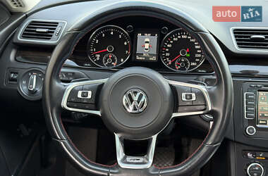 Купе Volkswagen CC / Passat CC 2013 в 