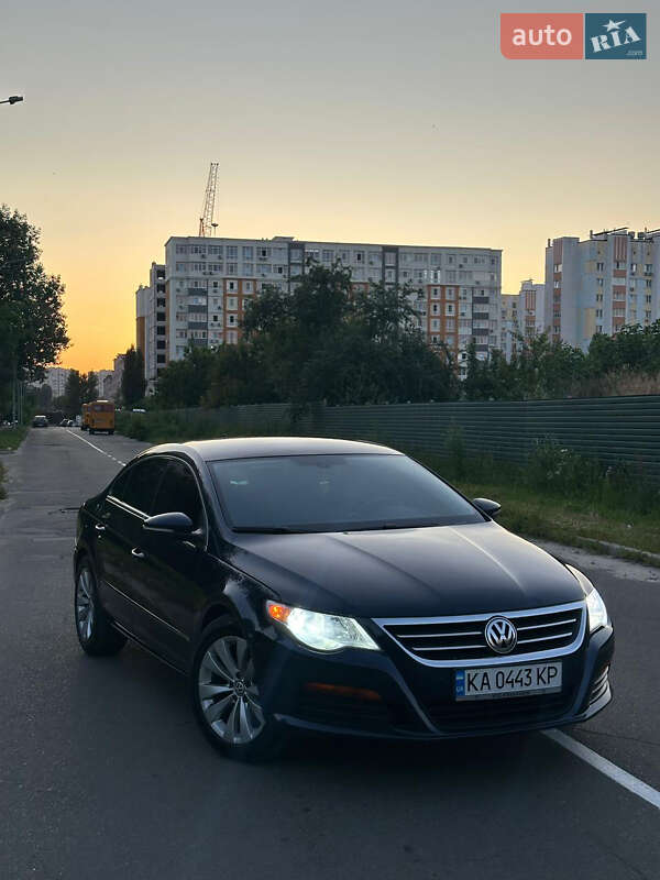 Купе Volkswagen CC / Passat CC 2010 в Киеве