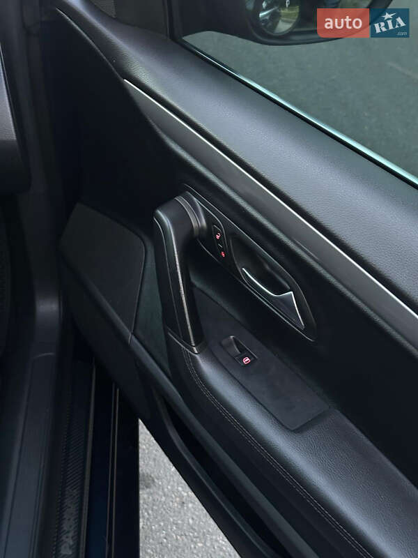 Купе Volkswagen CC / Passat CC 2010 в Киеве