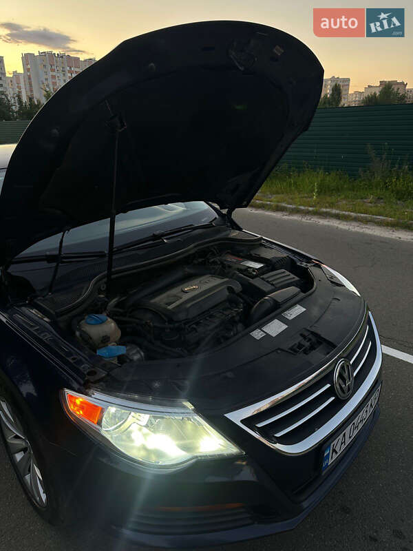 Купе Volkswagen CC / Passat CC 2010 в Киеве