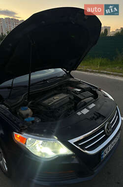 Купе Volkswagen CC / Passat CC 2010 в 