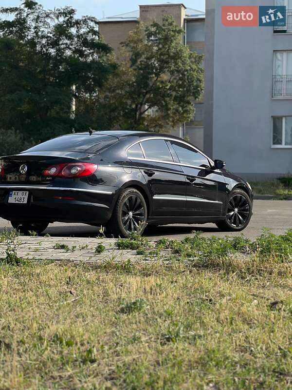 Купе Volkswagen CC / Passat CC 2009 в 