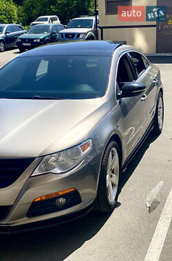 Купе Volkswagen CC / Passat CC 2011 в 