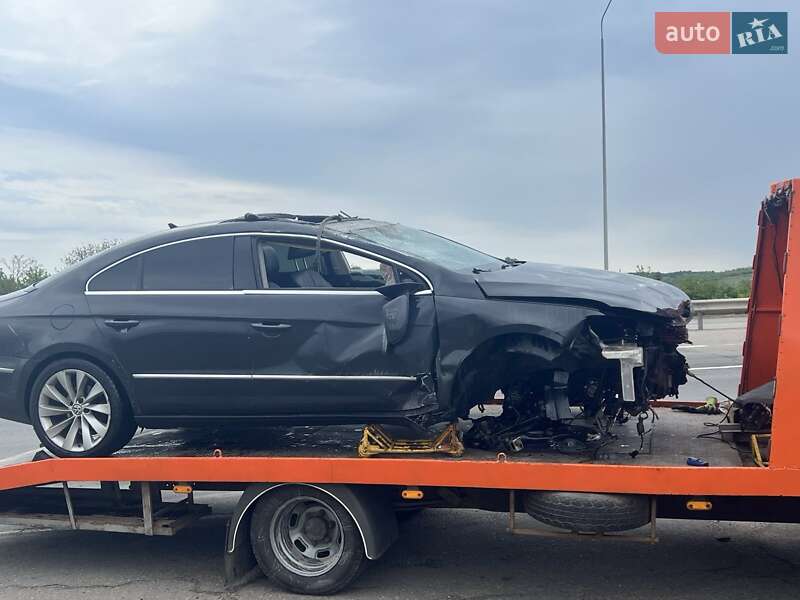 Купе Volkswagen CC / Passat CC 2010 в Києві