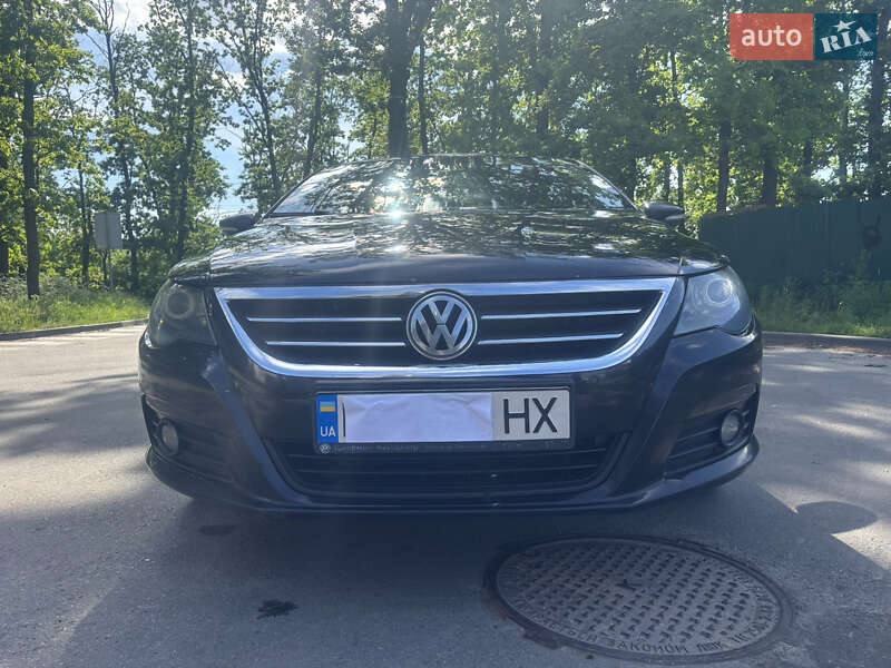 Купе Volkswagen CC / Passat CC 2011 в Киеве