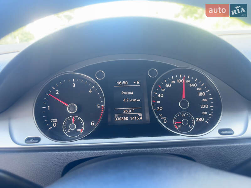 Купе Volkswagen CC / Passat CC 2011 в Киеве