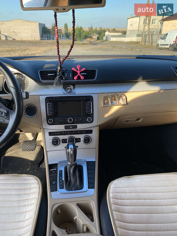 Купе Volkswagen CC / Passat CC 2012 в Николаеве