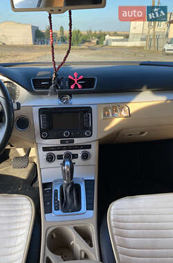 Купе Volkswagen CC / Passat CC 2012 в 