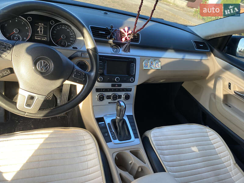 Купе Volkswagen CC / Passat CC 2012 в Николаеве