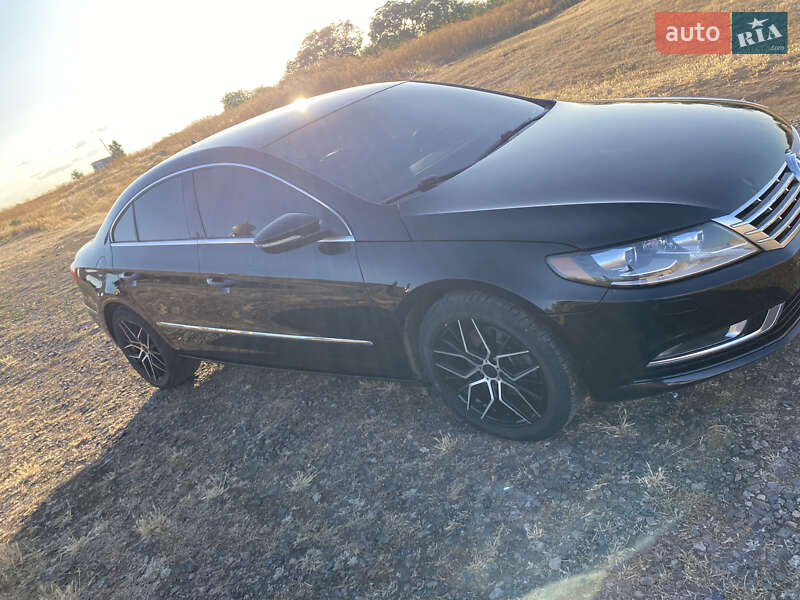 Купе Volkswagen CC / Passat CC 2012 в Николаеве