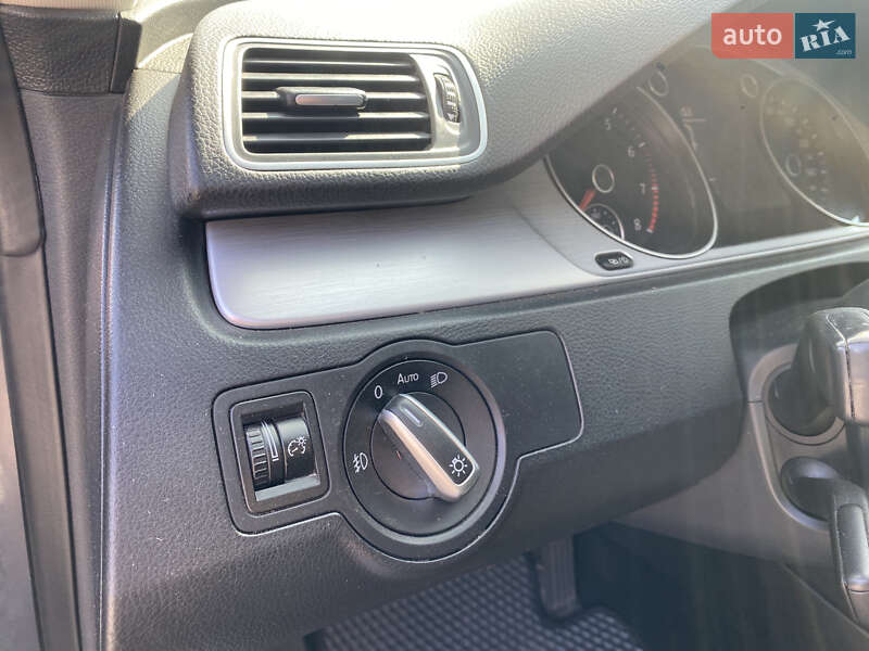 Купе Volkswagen CC / Passat CC 2013 в Львове