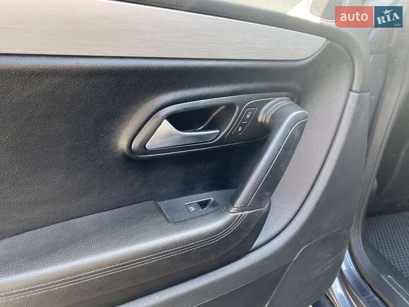 Купе Volkswagen CC / Passat CC 2013 в Львове