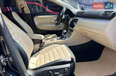 Купе Volkswagen CC / Passat CC 2010 в 