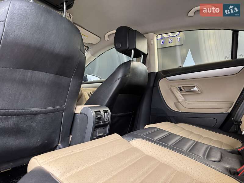 Купе Volkswagen CC / Passat CC 2013 в Києві