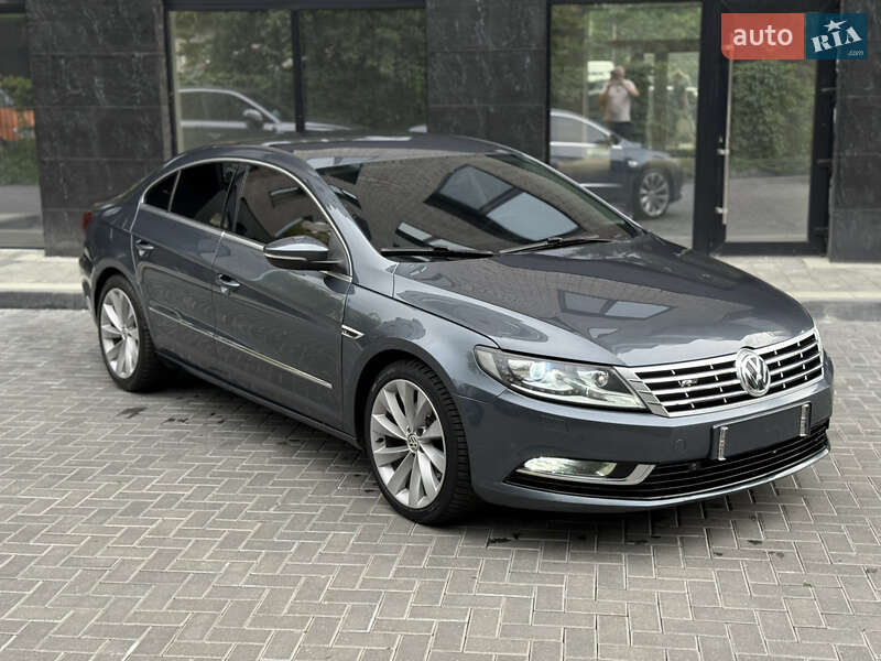 Купе Volkswagen CC / Passat CC 2012 в Ужгороді
