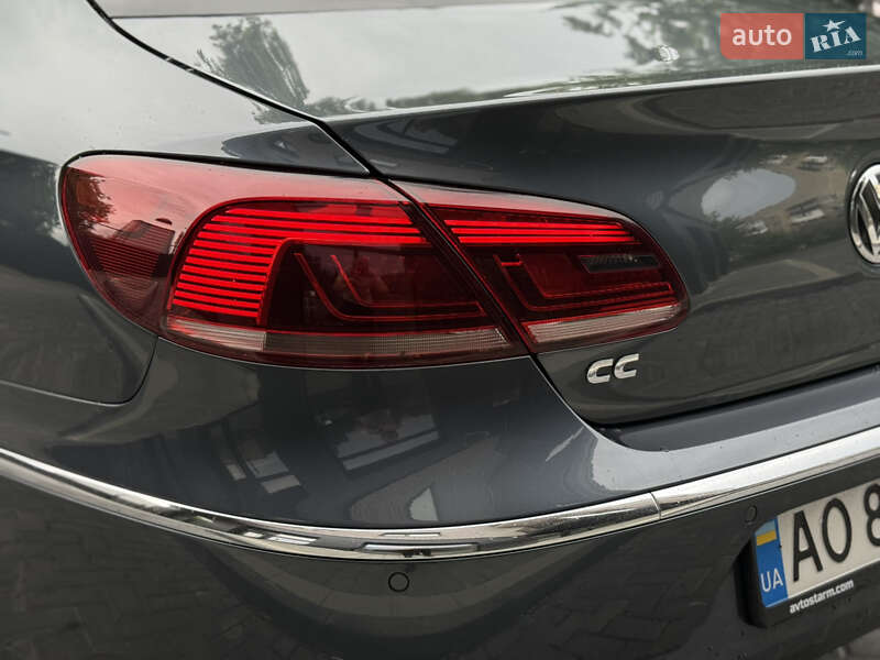 Купе Volkswagen CC / Passat CC 2012 в Ужгороді