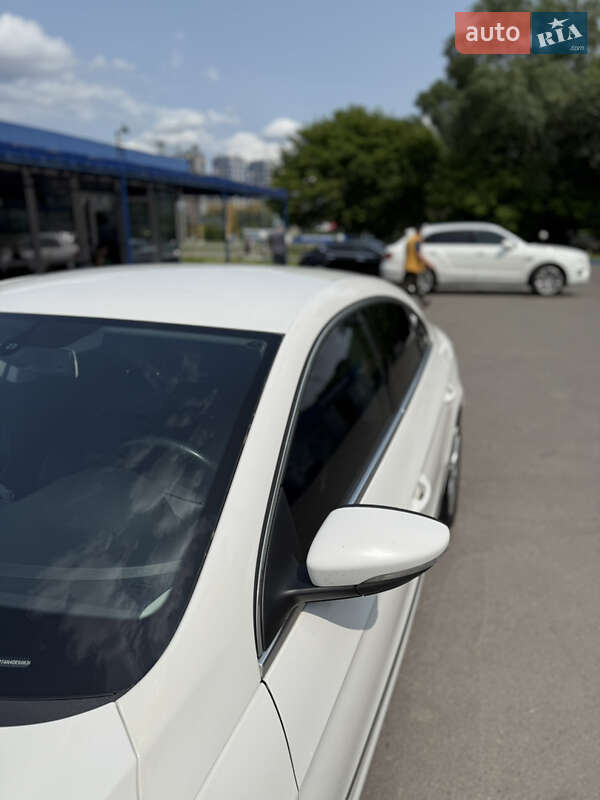 Купе Volkswagen CC / Passat CC 2012 в Києві