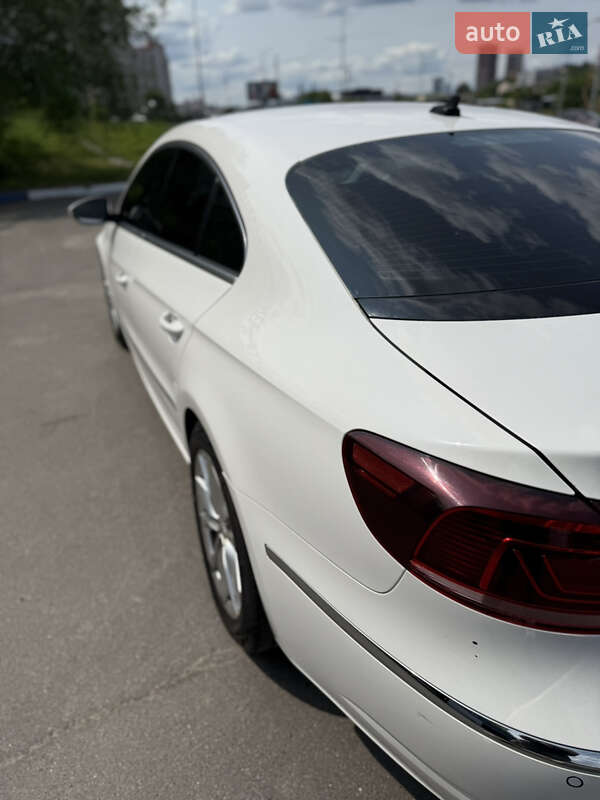 Купе Volkswagen CC / Passat CC 2012 в Києві