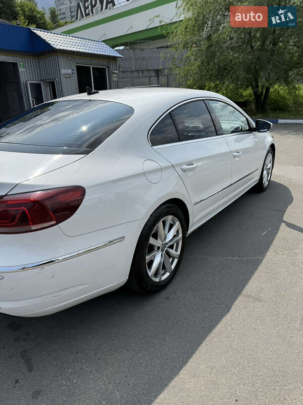Купе Volkswagen CC / Passat CC 2012 в Києві