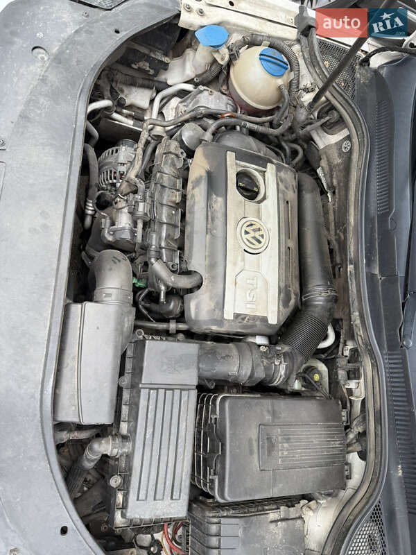 Купе Volkswagen CC / Passat CC 2012 в Києві
