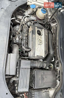 Купе Volkswagen CC / Passat CC 2012 в 