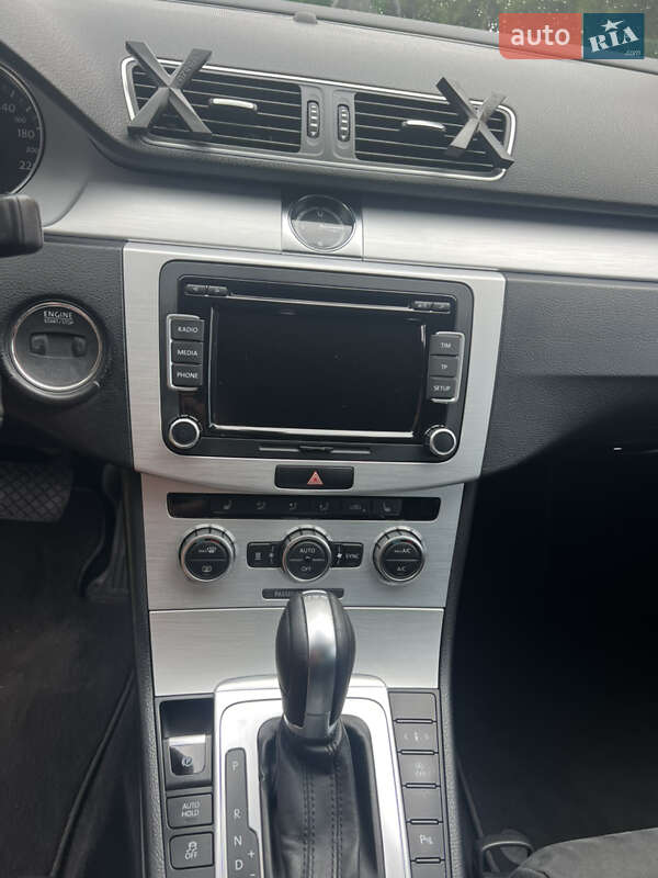 Купе Volkswagen CC / Passat CC 2014 в Киеве