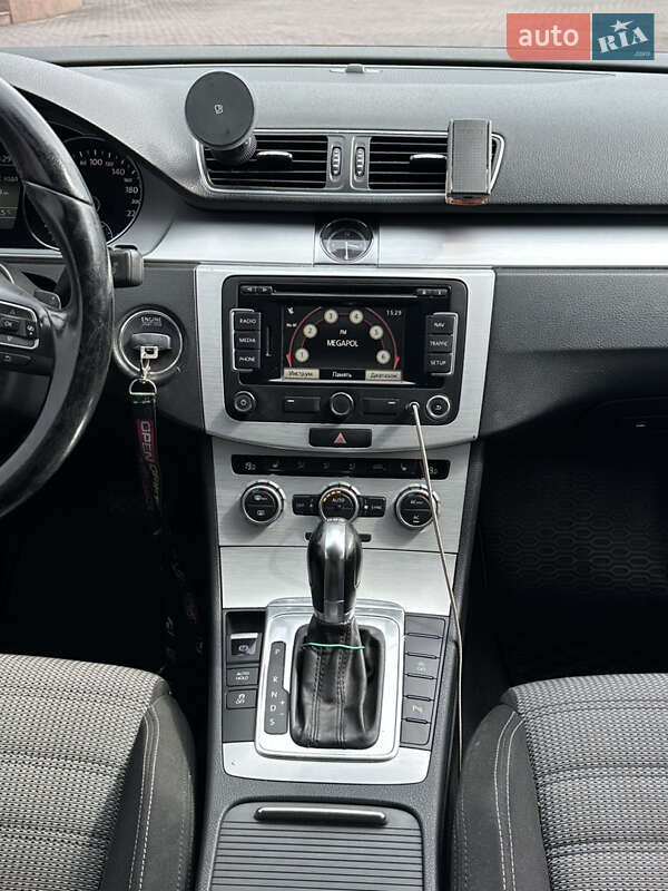 Купе Volkswagen CC / Passat CC 2012 в Дніпрі