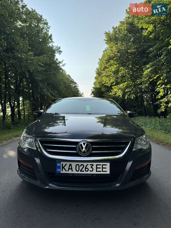 Купе Volkswagen CC / Passat CC 2011 в Киеве