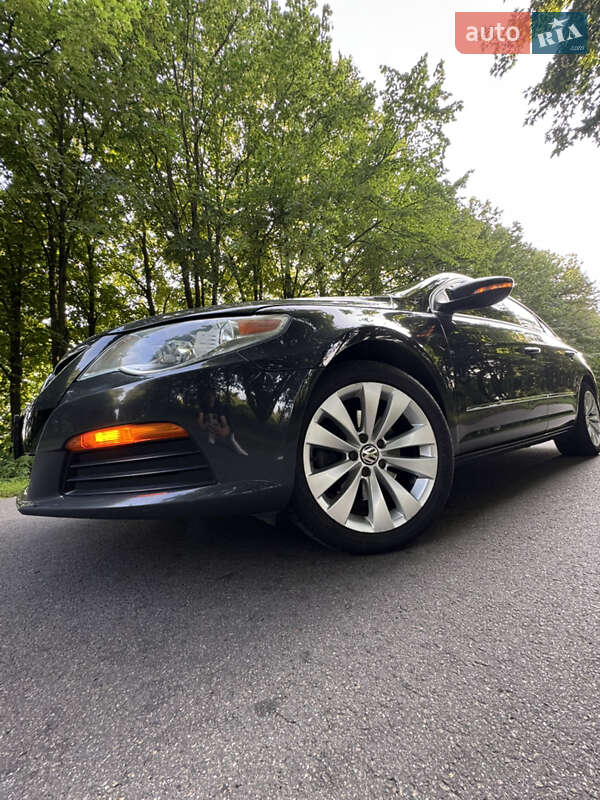 Купе Volkswagen CC / Passat CC 2011 в Киеве