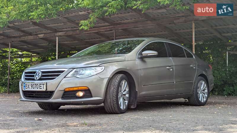 Купе Volkswagen CC / Passat CC 2009 в Луцьку