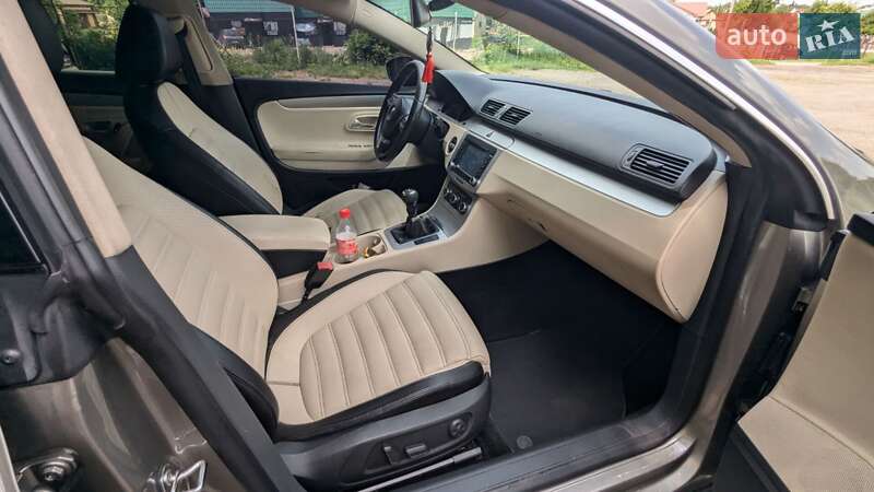 Купе Volkswagen CC / Passat CC 2009 в Луцьку