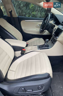 Купе Volkswagen CC / Passat CC 2011 в 