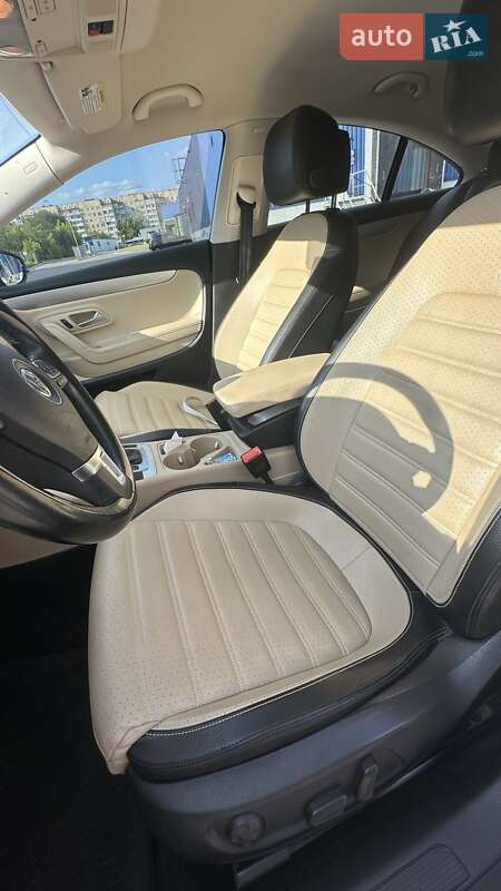 Купе Volkswagen CC / Passat CC 2013 в Львові