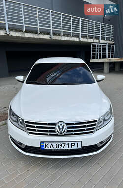 Купе Volkswagen CC / Passat CC 2013 в Киеве