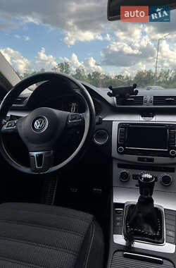 Купе Volkswagen CC / Passat CC 2013 в 