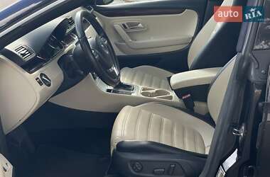 Купе Volkswagen CC / Passat CC 2011 в 