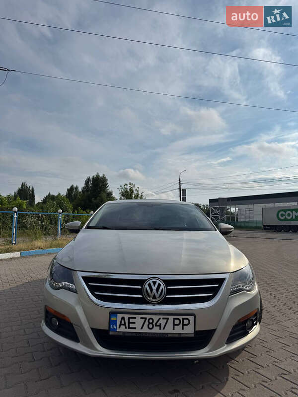Купе Volkswagen CC / Passat CC 2011 в Киеве