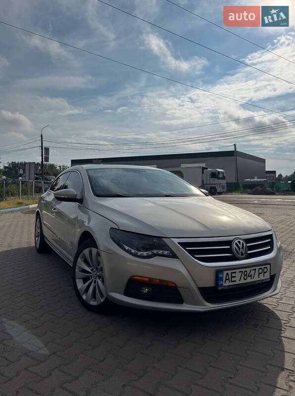 Купе Volkswagen CC / Passat CC 2011 в Киеве