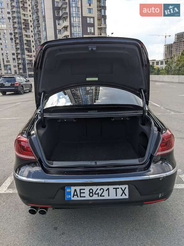 Купе Volkswagen CC / Passat CC 2014 в Киеве