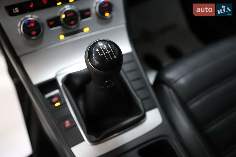 Купе Volkswagen CC / Passat CC 2012 в Дрогобичі