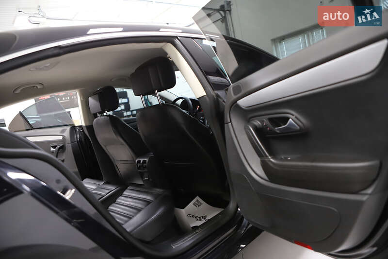 Купе Volkswagen CC / Passat CC 2012 в Дрогобичі