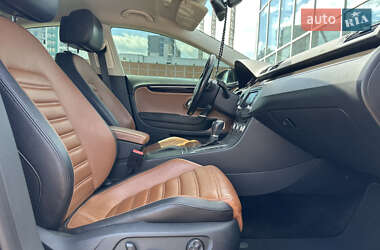 Купе Volkswagen CC / Passat CC 2012 в 