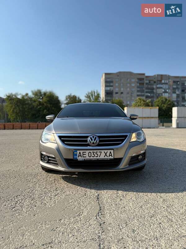 Купе Volkswagen CC / Passat CC 2011 в Дніпрі
