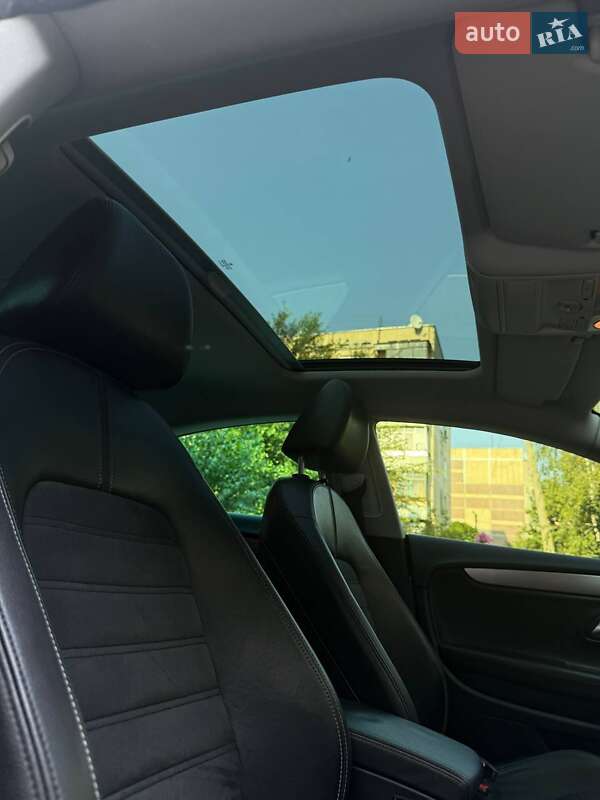 Купе Volkswagen CC / Passat CC 2011 в Дніпрі