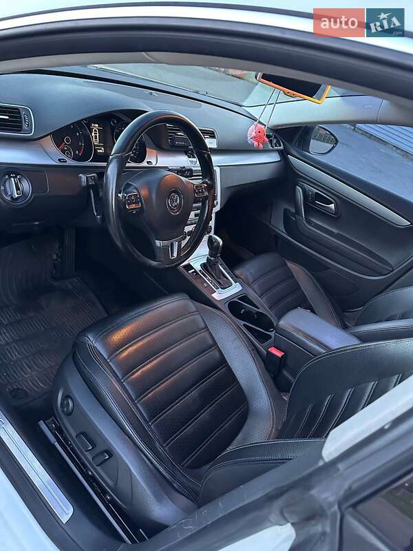 Купе Volkswagen CC / Passat CC 2013 в Львове