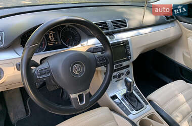Купе Volkswagen CC / Passat CC 2012 в 