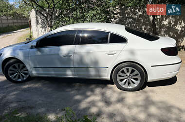 Купе Volkswagen CC / Passat CC 2012 в 