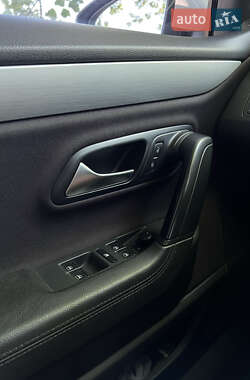 Купе Volkswagen CC / Passat CC 2012 в 
