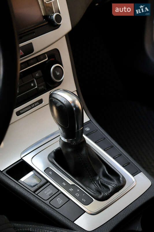 Купе Volkswagen CC / Passat CC 2012 в Павлограде