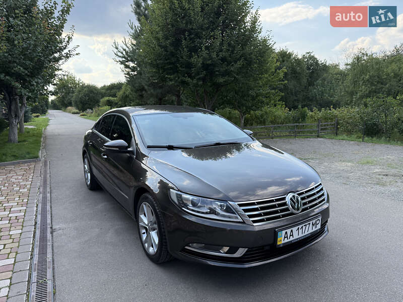 Купе Volkswagen CC / Passat CC 2012 в Киеве